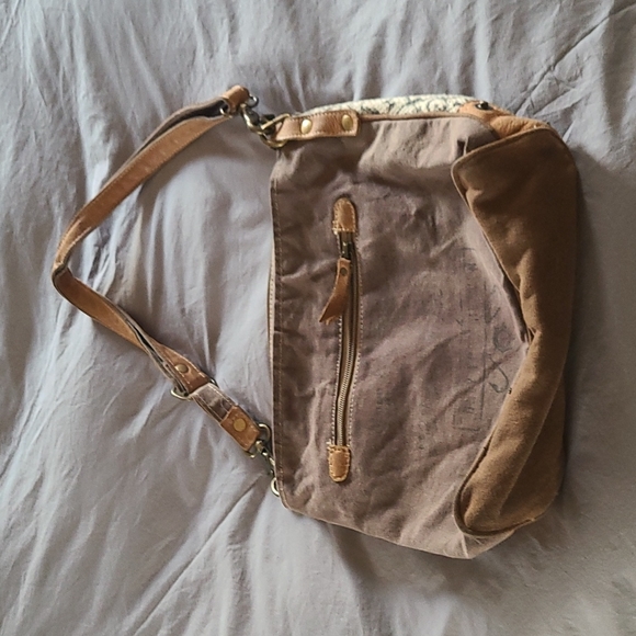 Handbag - Picture 2 of 3